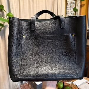 Portland leather pebbled black medium classic crossbody bag